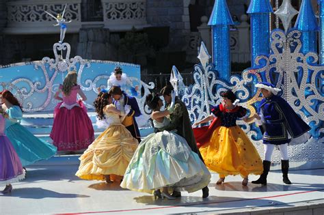 pavillon des princesses|Les Princesses Disney à Disneyland Paris